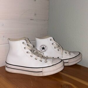 Chuck Taylor Leather Converse